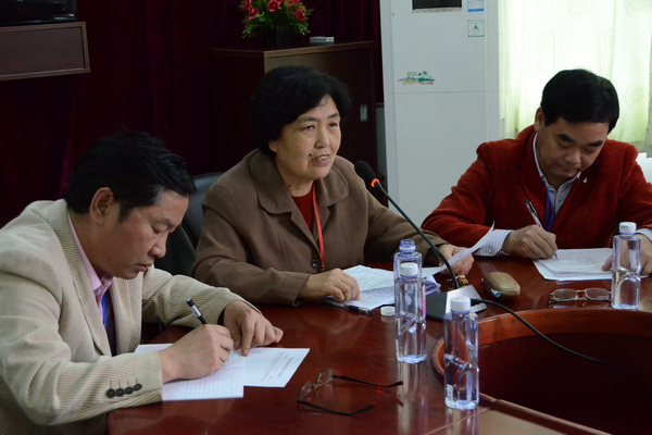 第一学习组（党委中心组）：韩淑芳带领大家学习社会主义价值观