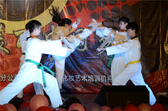 跆拳道表演