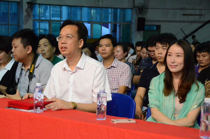 纪少游院长与韩洪英总裁
