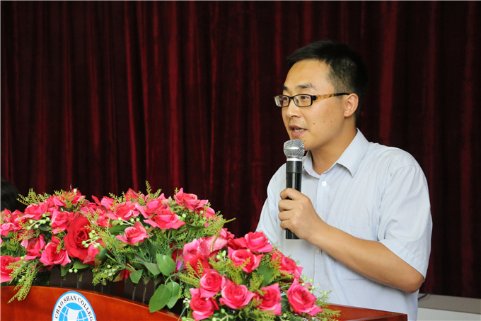 团委书记王克明主持