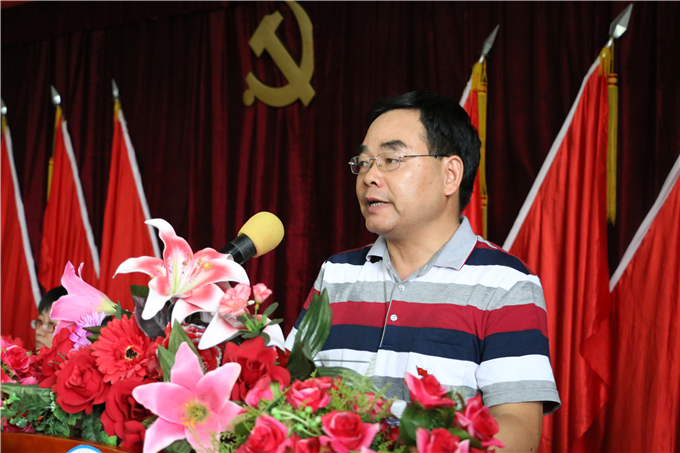党委副书记张业宏宣读表彰决定