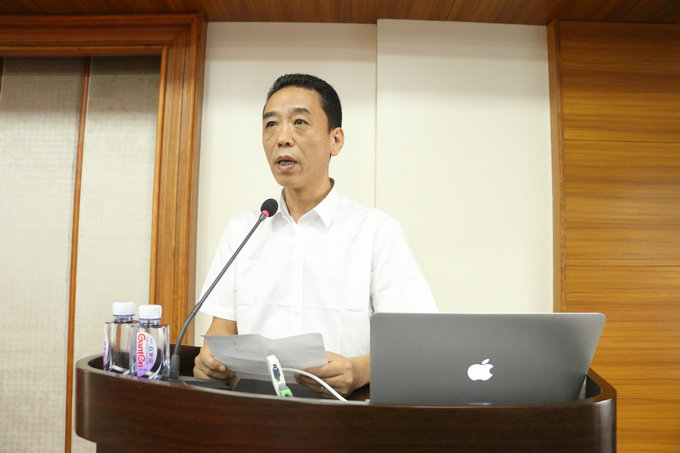 学院副院长魏跃进主持