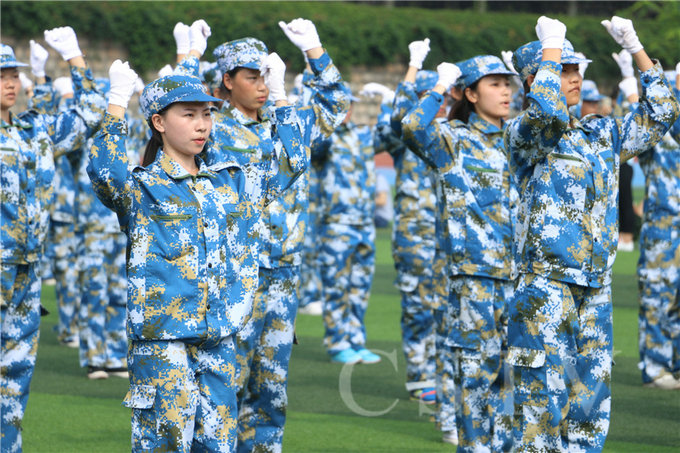 “感恩的心”手语表演