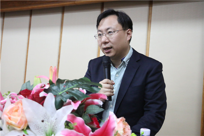 揭阳市政府副秘书长黄李昌主持
