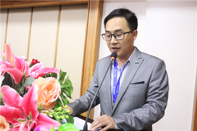 学生处处长、团委书记王克明主持