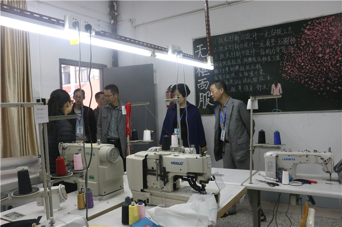检查服装学院实训室安全