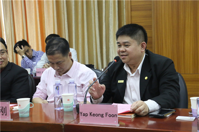 马来西亚中国电子商务协会会长Yap Keong Foon介绍了马来西亚的电商产业的基本概况