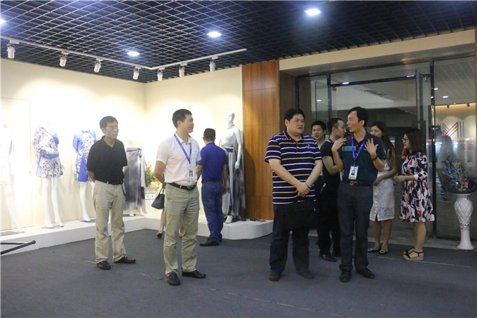 参观服装学院