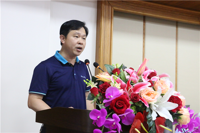 普宁市人力资源社会保障局副局长杨培楷讲话