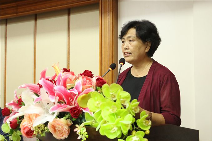 党委韩淑芳书记宣读表彰文件