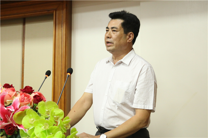 潮联会常务副会长兼秘书长陈英松讲话