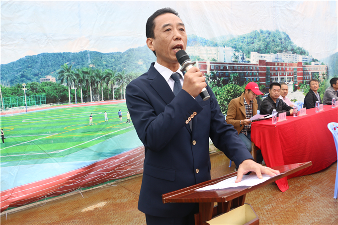 学院副院长魏跃进作闭幕式主持