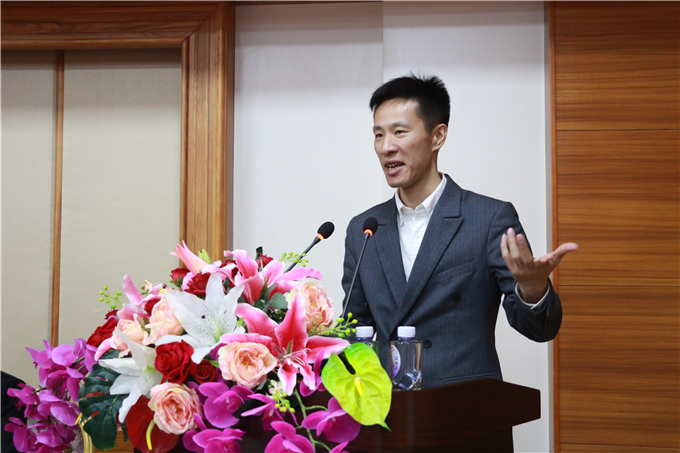 李展鹏同志作《学习贯彻宣传十九大精神》专题讲座