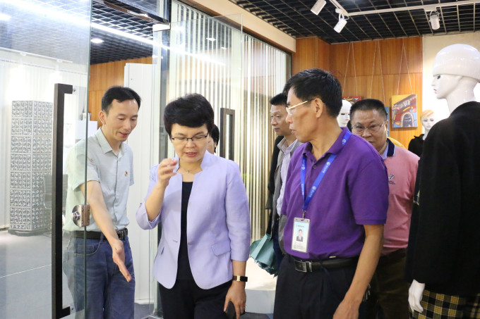 参观服装产业学院