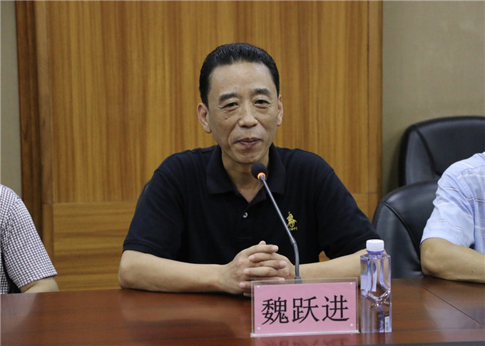 学院副院长魏跃进