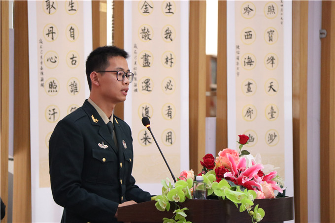 优秀学员代表赖桂洪发言
