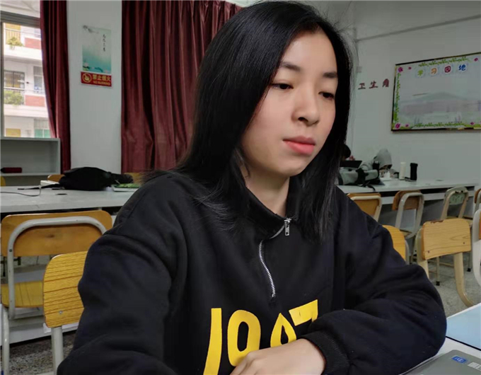 18级国贸班蔡传莹