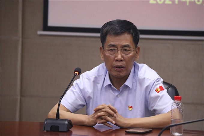 学校党委书记、校长齐广武作指示讲话
