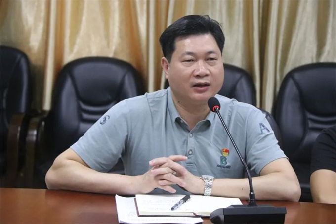 会议由党委副书记李育华主持