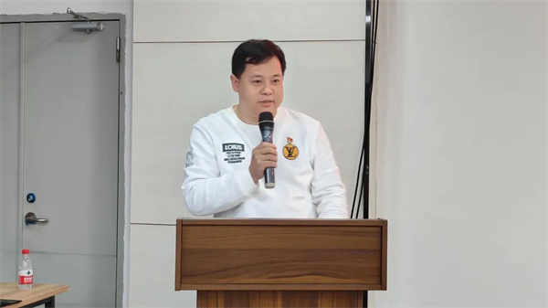 创业学院党总支书记陈振明为本次颁奖仪式作总结
