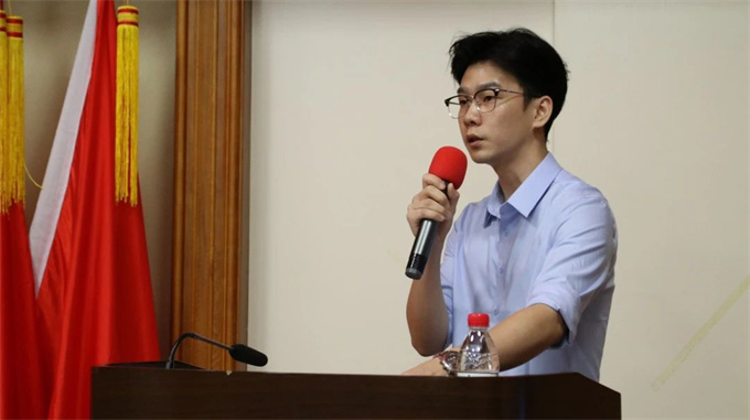 创业学院院长助理林少华主持启动仪式