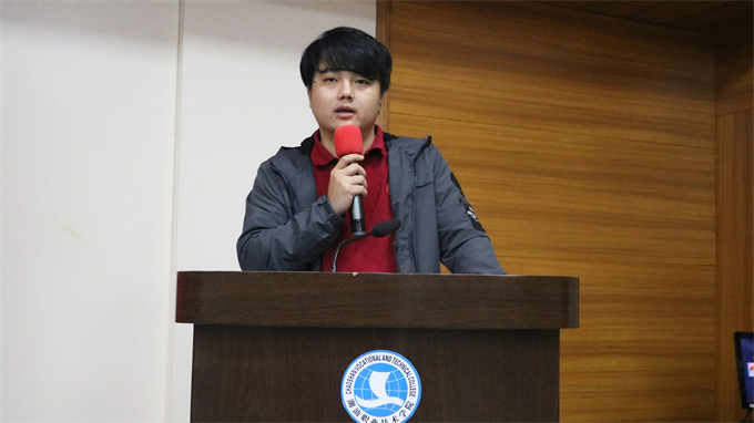 美的企业方代表曾学文